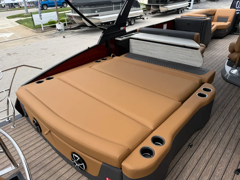 Slide: The Image of Harris Sunliner 250 2026 - 31