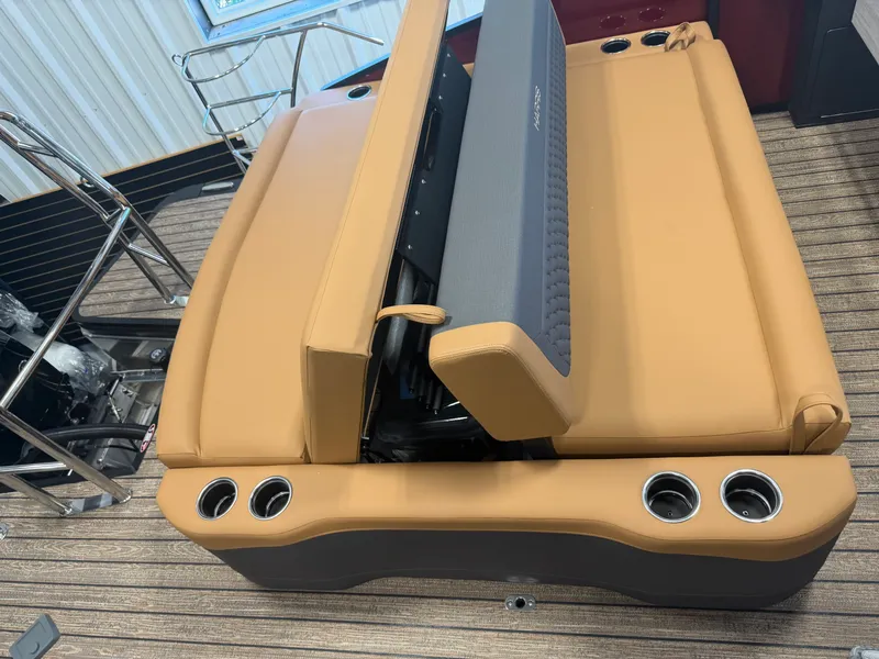 Slide: The Image of Harris Sunliner 250 2026 - 9