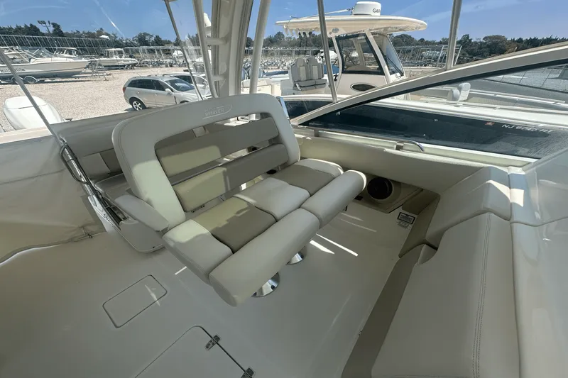 Slide: The Image of Boston Whaler 320 VANTAGE 2016 - 17