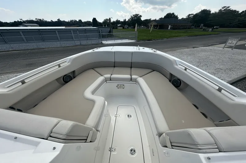 Slide: The Image of Boston Whaler 320 VANTAGE 2016 - 27