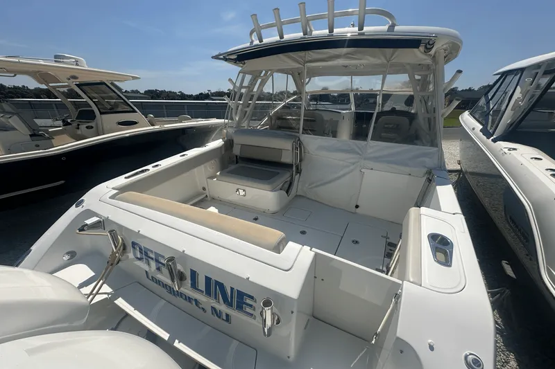 Slide: The Image of Boston Whaler 320 VANTAGE 2016 - 4