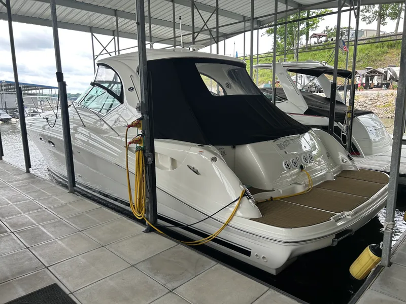 The Image of Sea Ray 420 DA 2004 - 0