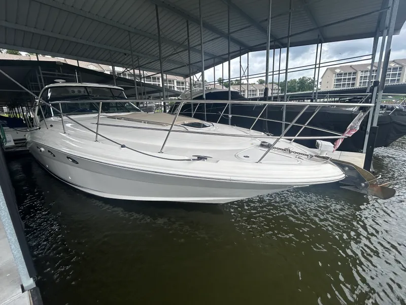 Slide: The Image of Sea Ray 420 DA 2004 - 3