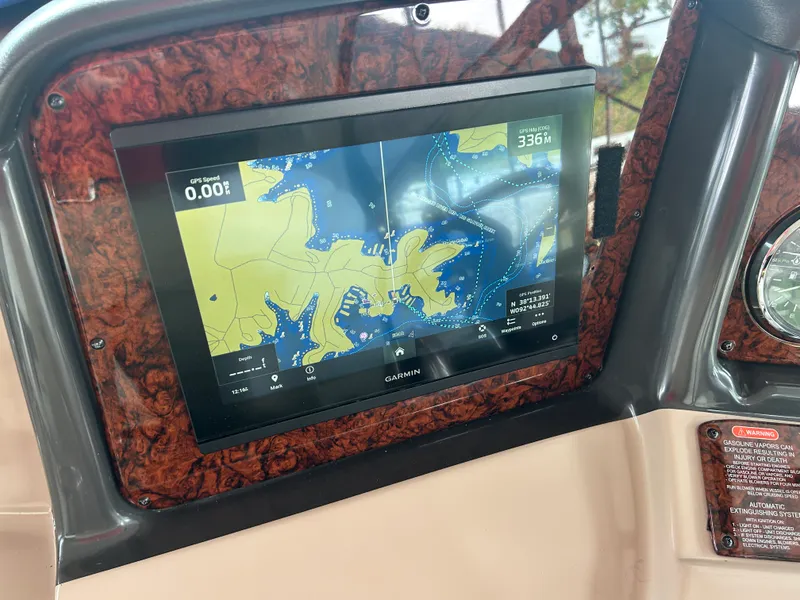 Slide: The Image of Sea Ray 420 DA 2004 - 8