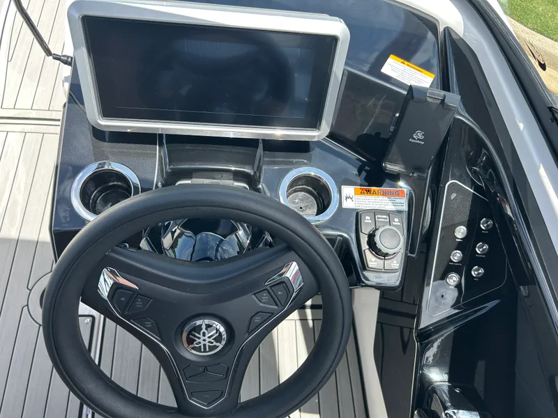 Slide: The Image of Yamaha 252SD 2025 - 19