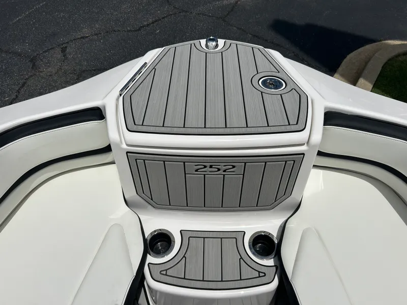 Slide: The Image of Yamaha 252SD 2025 - 35