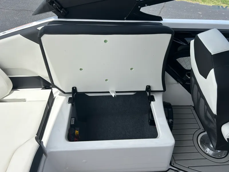 Slide: The Image of Yamaha 252SD 2025 - 12