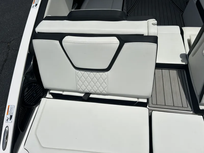 Slide: The Image of Yamaha 252SD 2025 - 8