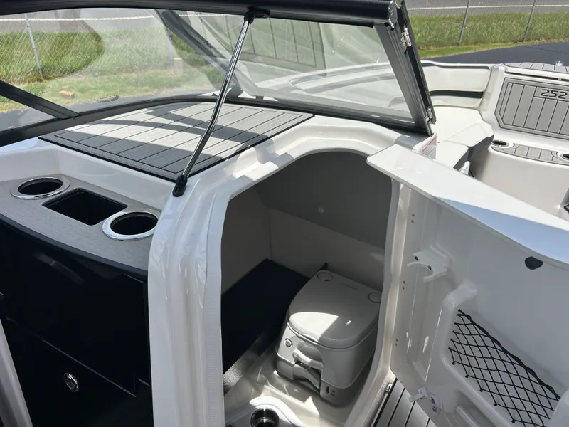 Slide: The Image of Yamaha 252SD 2025 - 24