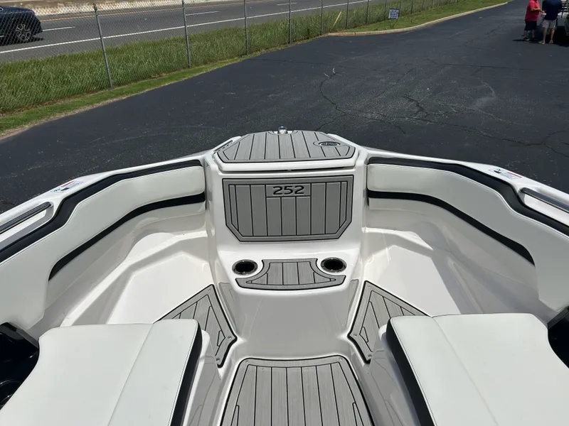 Slide: The Image of Yamaha 252SD 2025 - 34