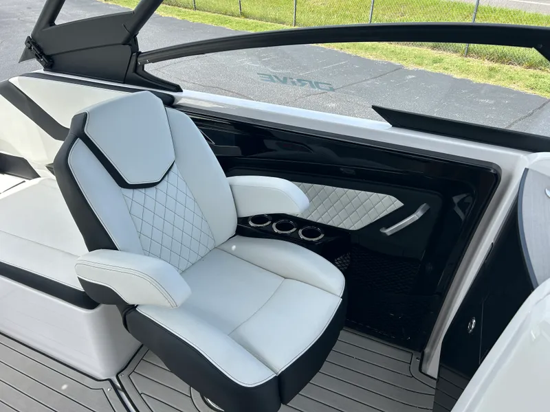 Slide: The Image of Yamaha 252SD 2025 - 20