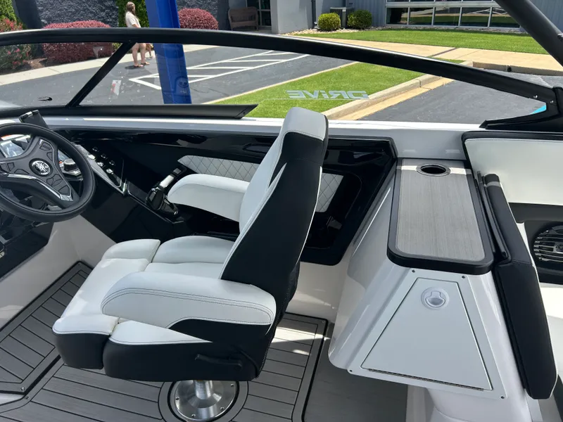 Slide: The Image of Yamaha 252SD 2025 - 15