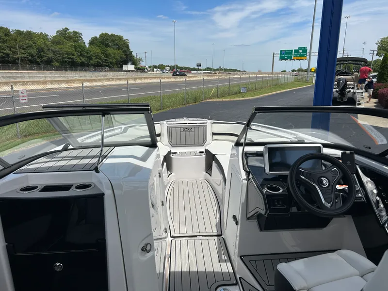 Slide: The Image of Yamaha 252SD 2025 - 26