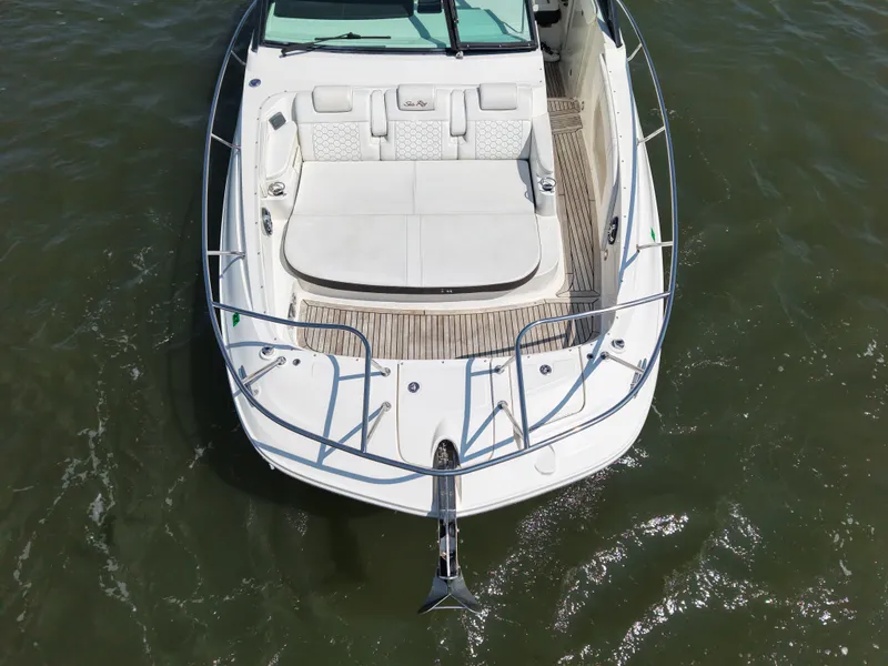 Slide: The Image of Sea Ray 320 SUNDANCER 2019 - 11
