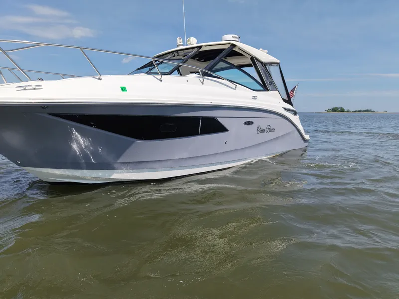 Slide: The Image of Sea Ray 320 SUNDANCER 2019 - 19