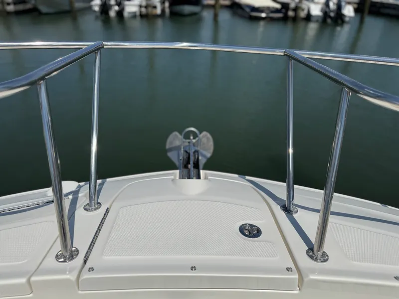 Slide: The Image of Sea Ray 320 SUNDANCER 2019 - 45