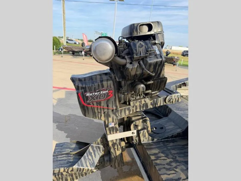 Slide: The Image of Gator-Tail Savage Mid Deck 17/50 2027 - 18