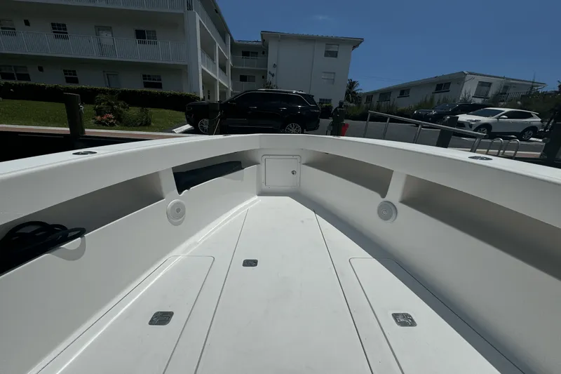 Slide: The Image of SeaVee 290B 2006 - 14