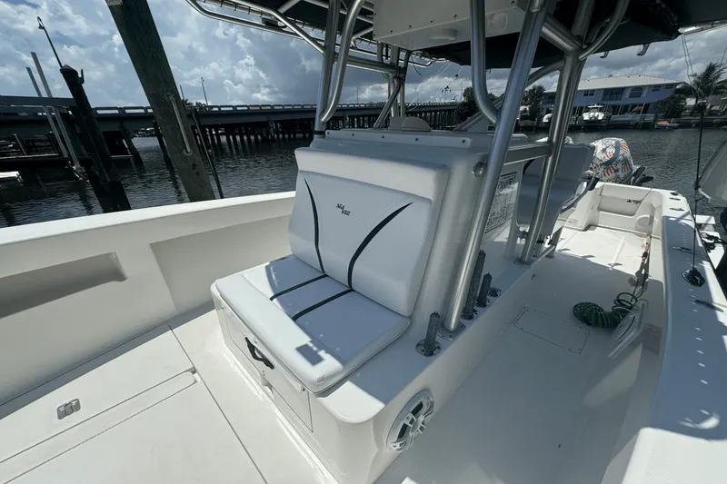 Slide: The Image of SeaVee 290B 2006 - 22