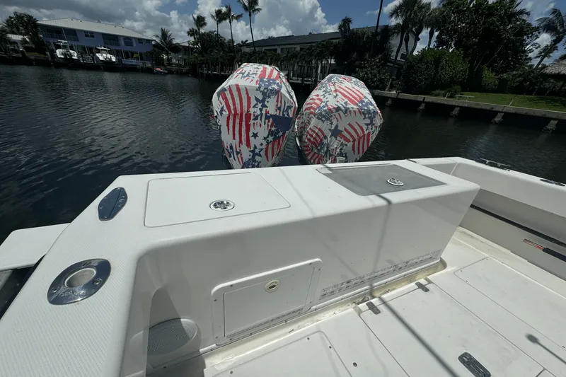 Slide: The Image of SeaVee 290B 2006 - 24