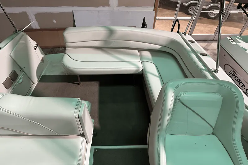 Slide: The Image of Larson CABRIO 270 2001 - 9