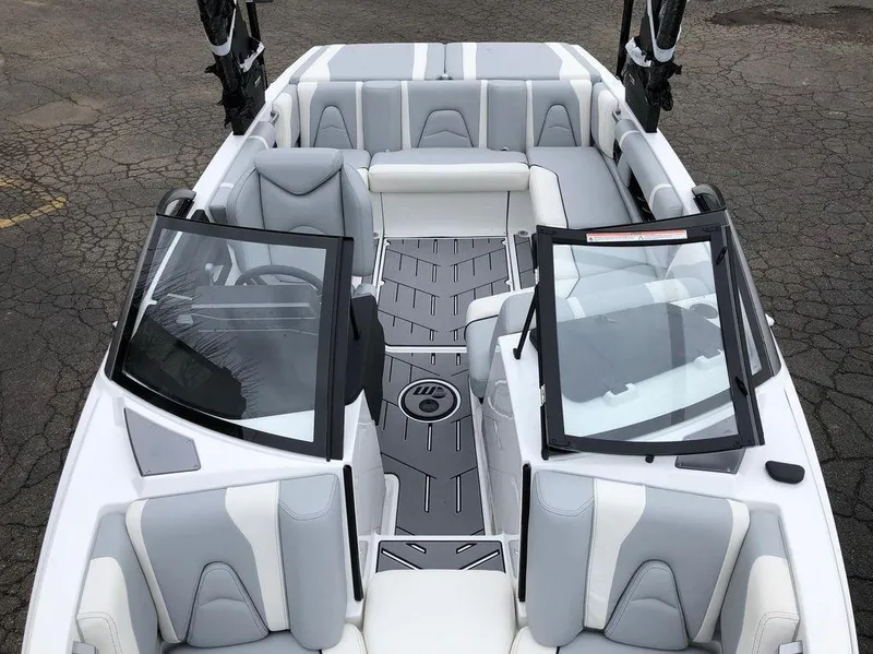 Slide: The Image of Malibu Wakesetter 21 VLX 2019 - 7