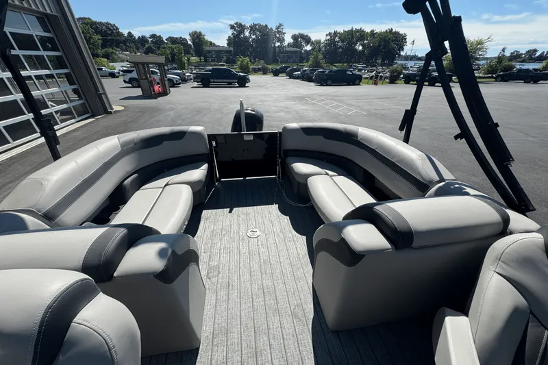 Slide: The Image of Sylvan L3 LZ 2022 - 10