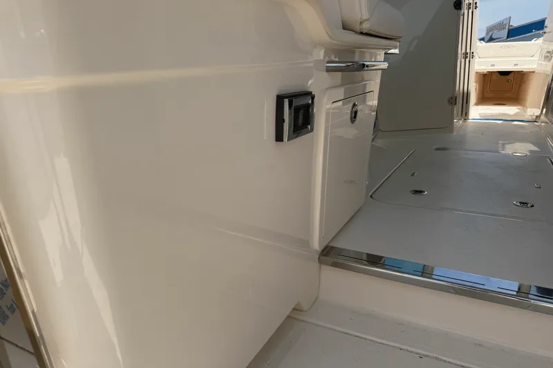 Slide: The Image of Grady-White Freedom 345 2026 - 17