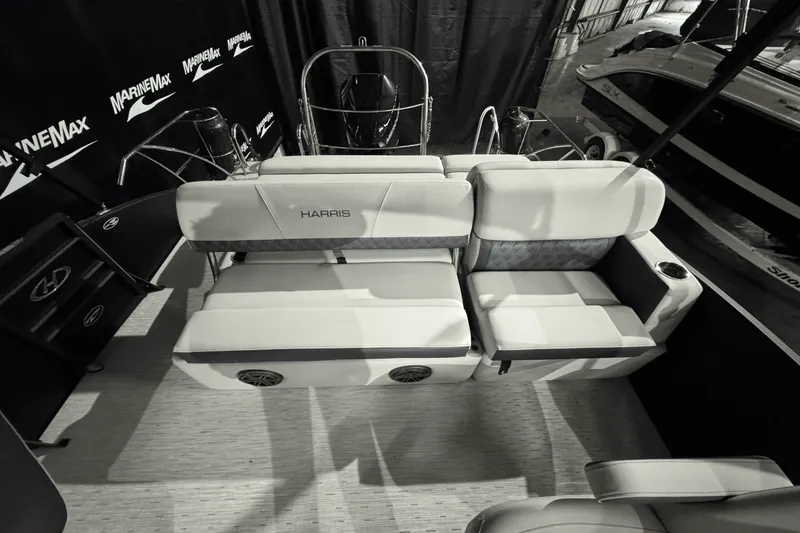 Slide: The Image of Harris 230 SUNLINER 2023 - 12