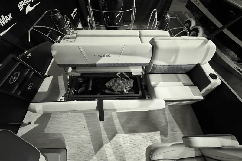 Slide: The Image of Harris 230 SUNLINER 2023 - 13