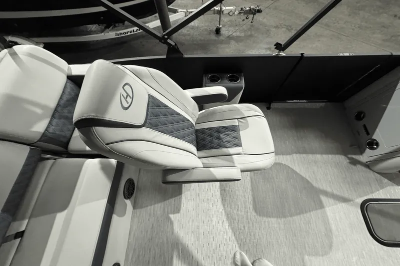 Slide: The Image of Harris 230 SUNLINER 2023 - 15