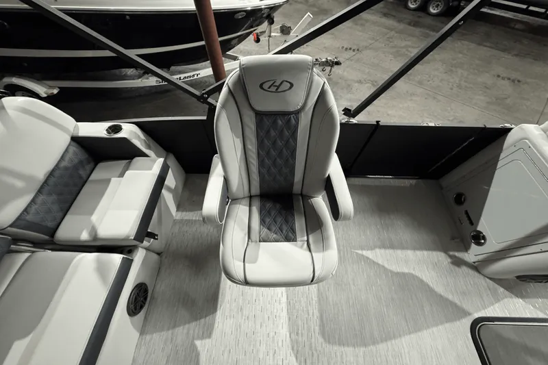 Slide: The Image of Harris 230 SUNLINER 2023 - 16