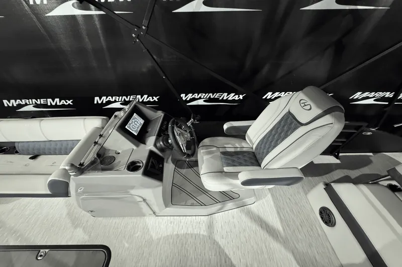 Slide: The Image of Harris 230 SUNLINER 2023 - 21