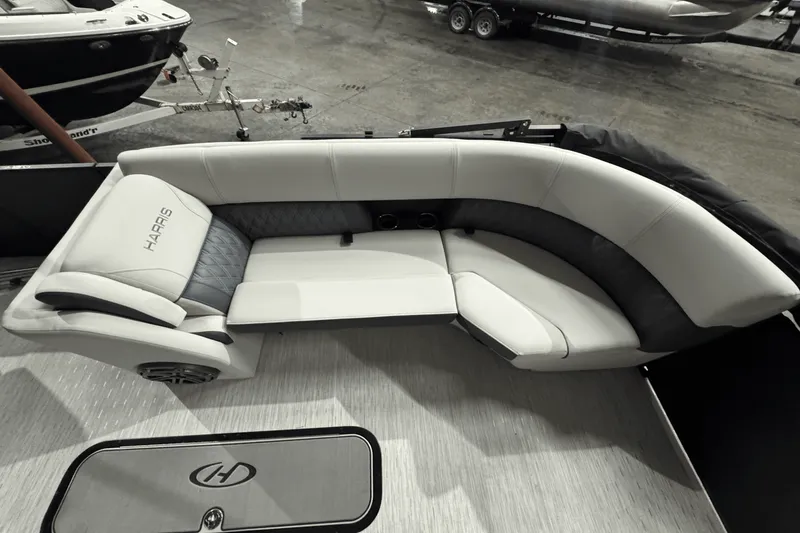 Slide: The Image of Harris 230 SUNLINER 2023 - 29