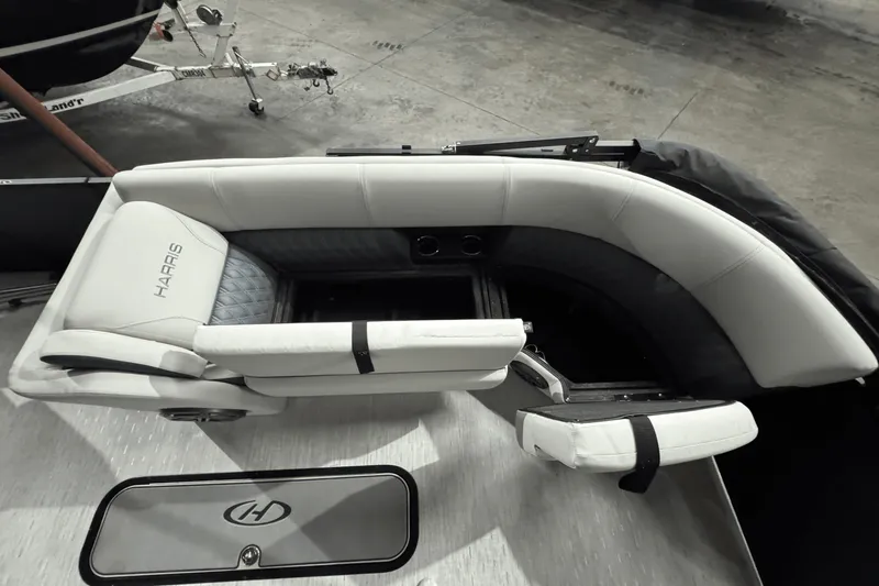 Slide: The Image of Harris 230 SUNLINER 2023 - 30