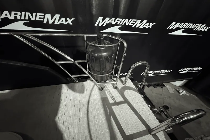 Slide: The Image of Harris 230 SUNLINER 2023 - 6