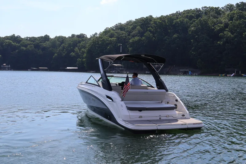 Slide: The Image of Sea Ray SDX 250 2022 - 2