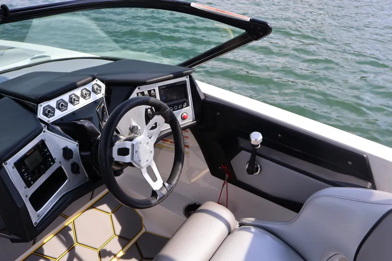 Slide: The Image of Mastercraft NXT20 2018 - 13