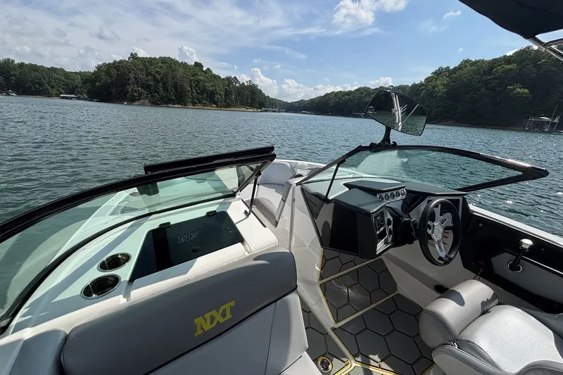 Slide: The Image of Mastercraft NXT20 2018 - 22