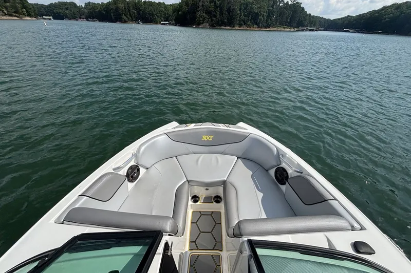 Slide: The Image of Mastercraft NXT20 2018 - 30