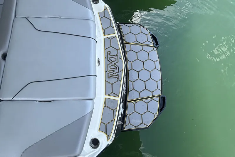 Slide: The Image of Mastercraft NXT20 2018 - 8