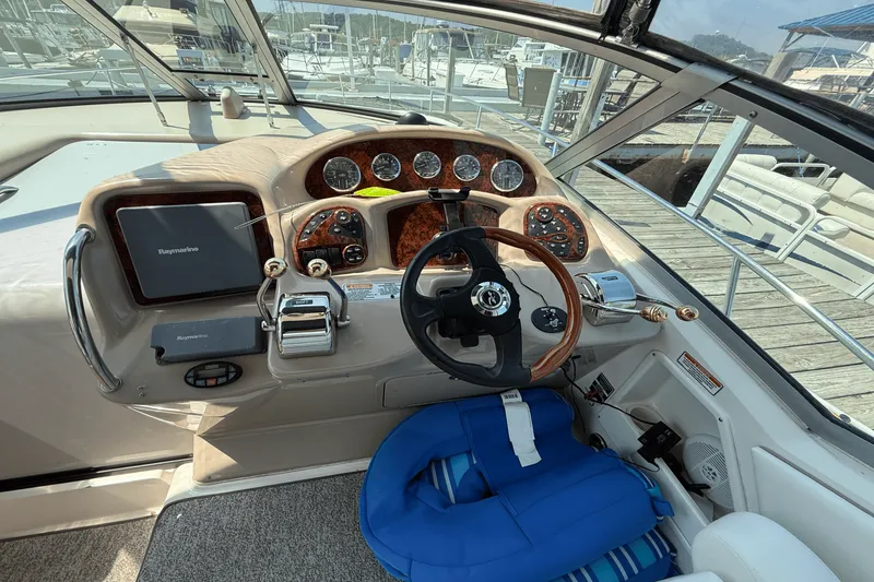 Slide: The Image of Sea Ray 320 SUNDANCER 2004 - 10