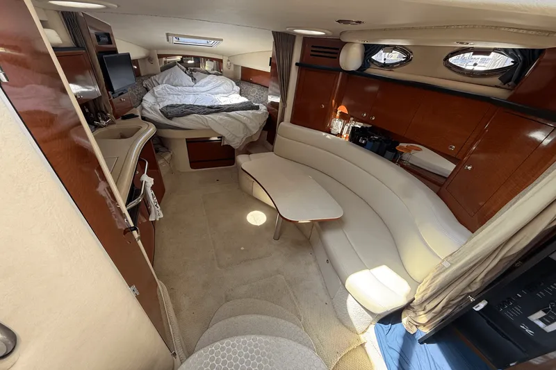 Slide: The Image of Sea Ray 320 SUNDANCER 2004 - 11
