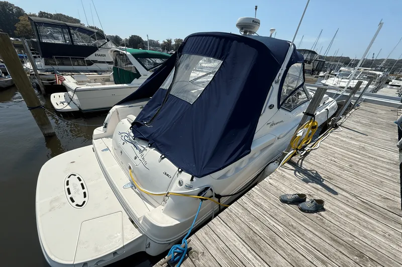 Slide: The Image of Sea Ray 320 SUNDANCER 2004 - 17