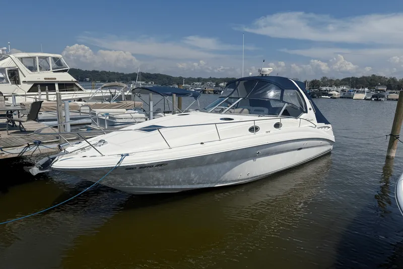Slide: The Image of Sea Ray 320 SUNDANCER 2004 - 8