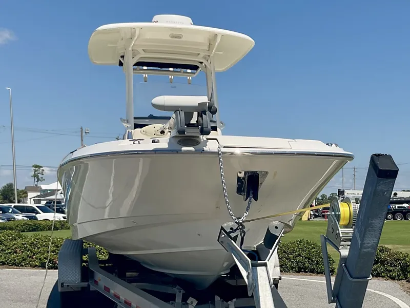 Slide: The Image of Boston Whaler 270 Dauntless 2019 - 2