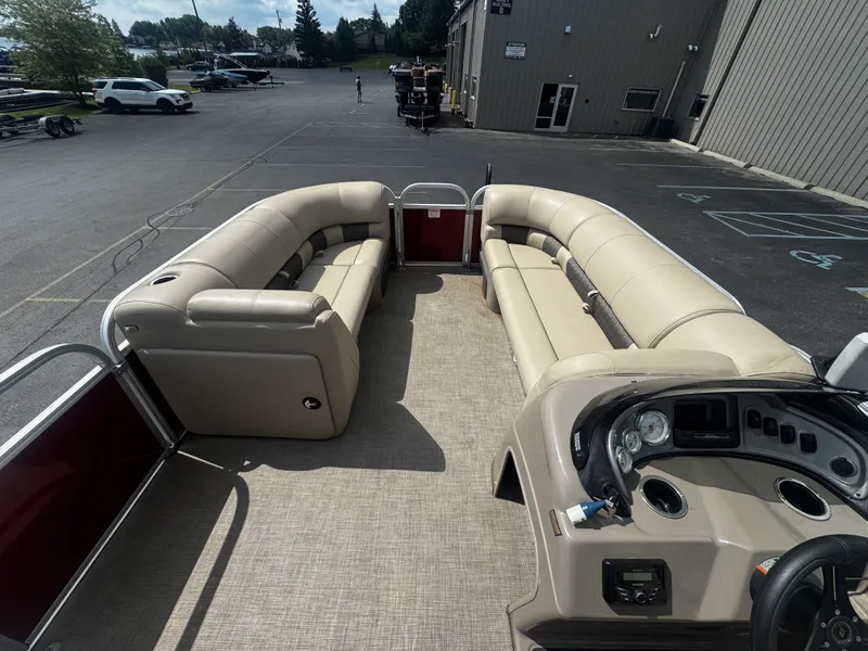Slide: The Image of Tracker PARTY BARGE 20 DLX 2023 - 18