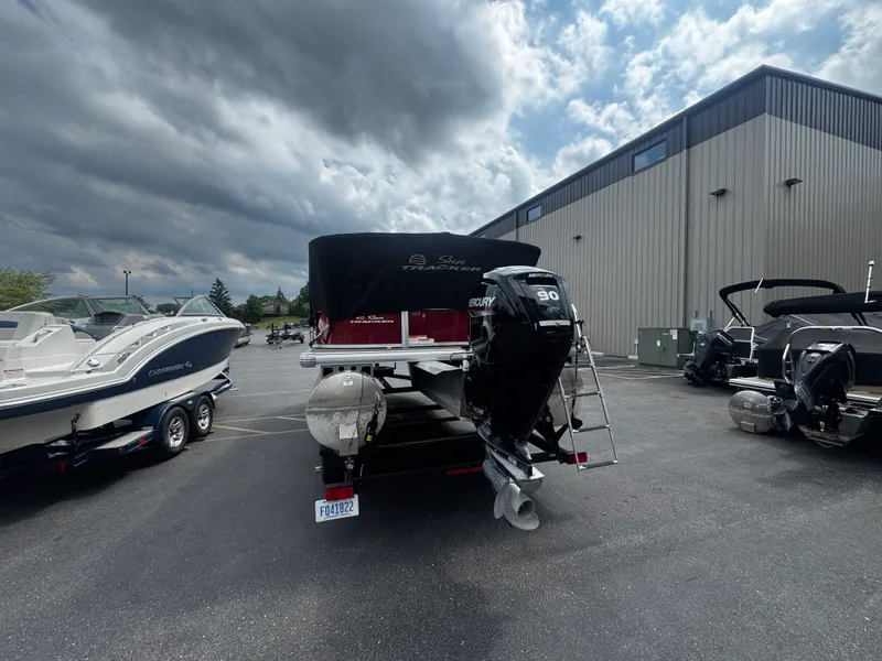 Slide: The Image of Tracker PARTY BARGE 20 DLX 2023 - 2