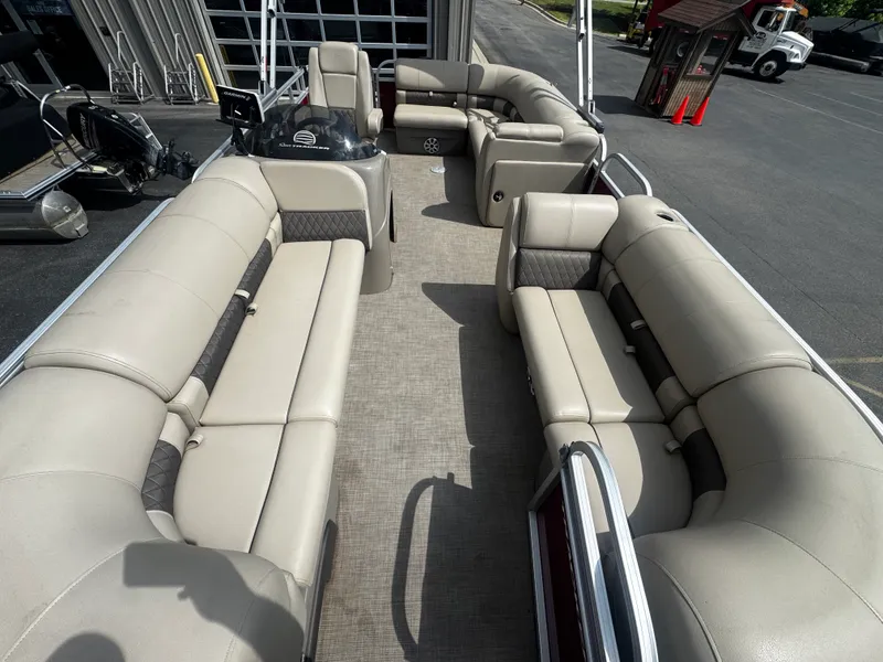 Slide: The Image of Tracker PARTY BARGE 20 DLX 2023 - 22