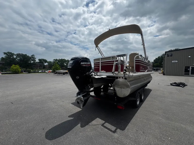 Slide: The Image of Tracker PARTY BARGE 20 DLX 2023 - 4